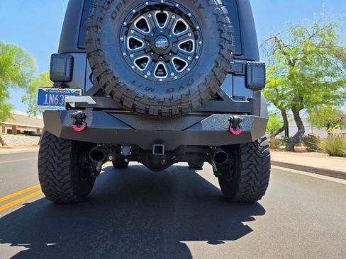 Used 2014 Jeep Wrangler Unlimited Rubicon w/ Connectivity Group AWD/4WD image 33