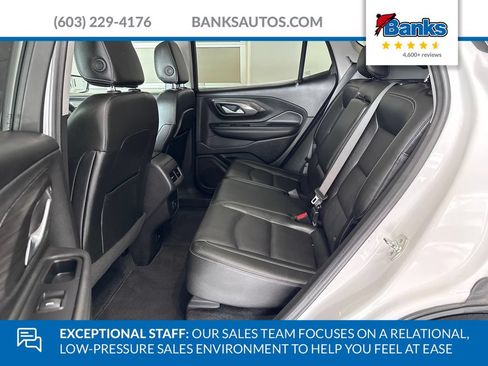 Certified 2024 GMC Terrain SLT w/ Elevation Edition AWD/4WD image 10