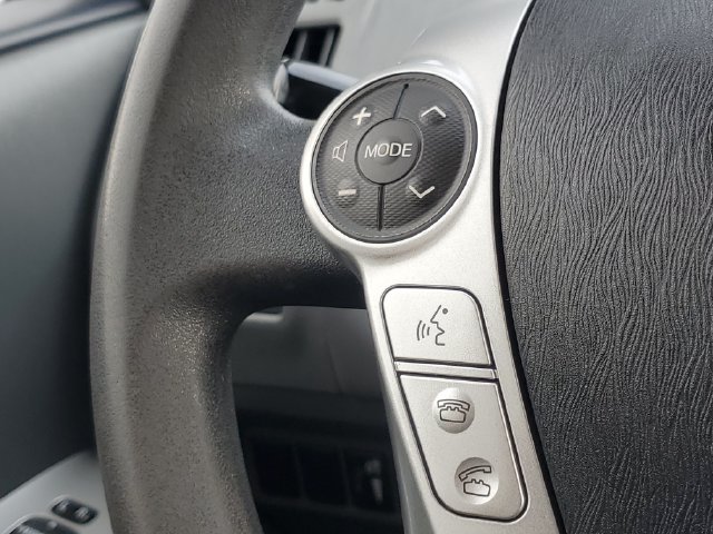 Used 2014 Toyota Prius V Three FWD image 12