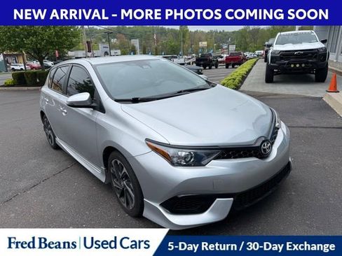 Used 2017 Toyota Corolla iM FWD image 1