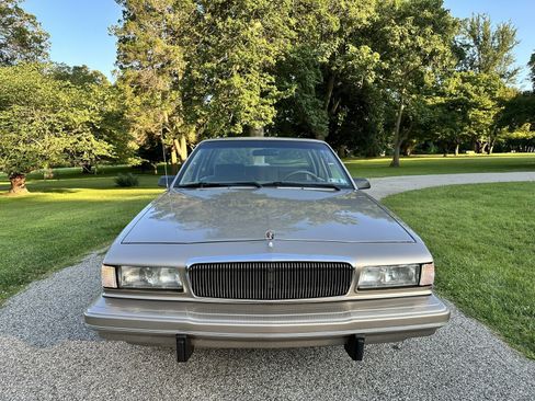 Used 1996 Buick Century Sedan FWD image 3