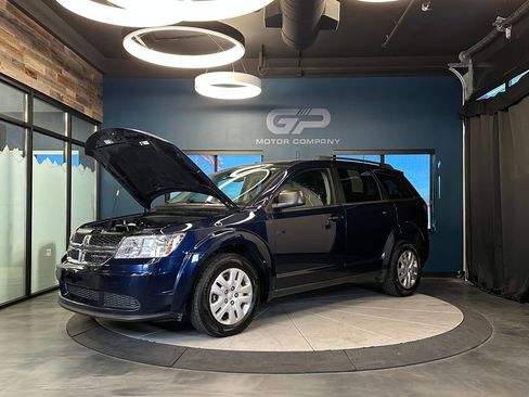 Used 2020 Dodge Journey SE FWD image 25