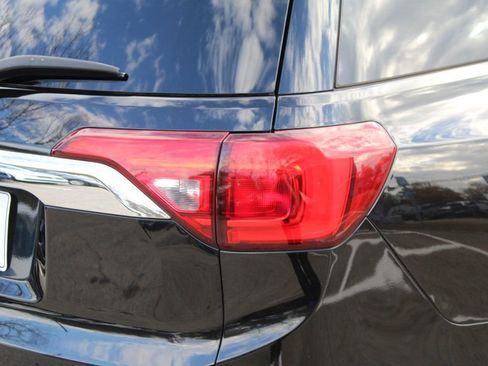 Used 2017 GMC Acadia SLT image 37