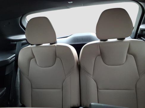 Used 2025 Volvo XC90 B6 Plus AWD/4WD image 15