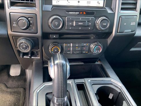 Used 2017 Ford F150 XLT w/ Equipment Group 302A Luxury AWD/4WD image 31