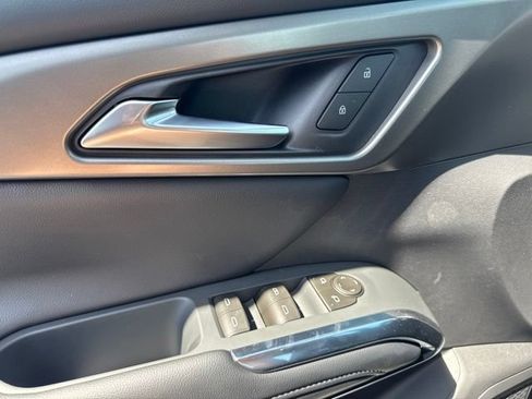 New 2026 Chevrolet Traverse LT w/ Sun and Wheel Package AWD/4WD image 24