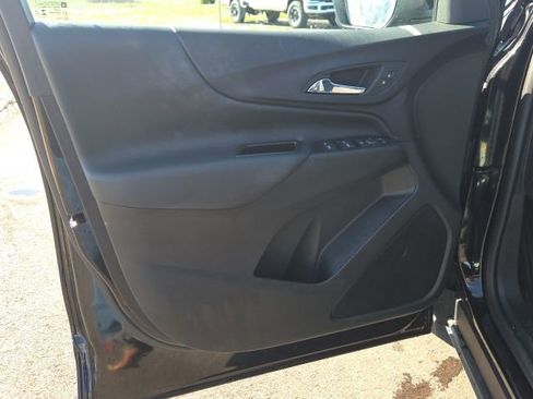 Used 2024 Chevrolet Equinox LT image 25