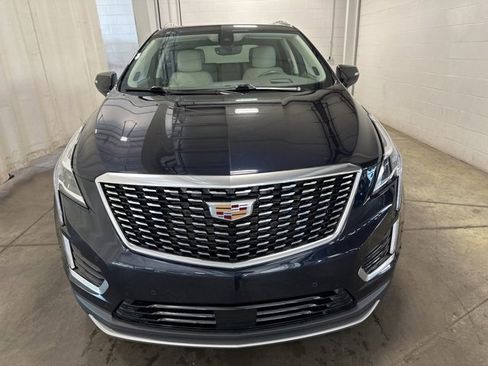 Used 2021 Cadillac XT5 Premium Luxury image 2