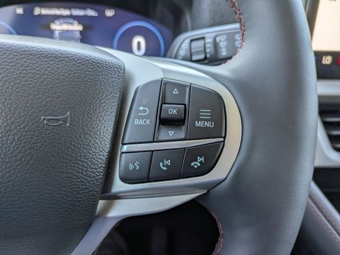 Used 2025 Ford Explorer Active image 22