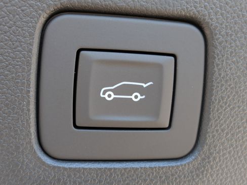 New 2026 Buick Envista Sport Touring w/ Convenience I Package FWD image 18