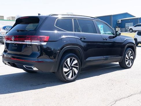 Certified 2025 Volkswagen Atlas SE image 6