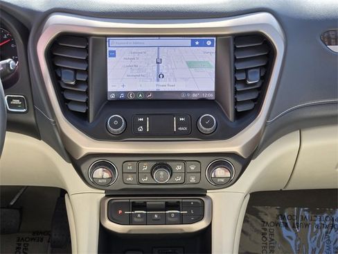 Used 2023 GMC Acadia Denali image 17
