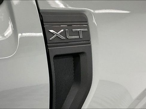 Used 2024 Ford Maverick XLT image 11