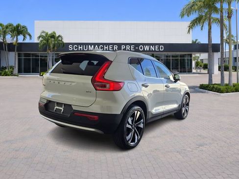 Certified 2023 Volvo XC40 B4 Plus w/ Protection Package Premier image 7