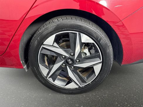 Certified 2023 Hyundai Elantra SEL w/ Convenience Package FWD image 30