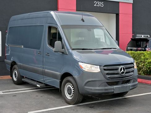 Used 2019 Mercedes-Benz Sprinter 144 image 1