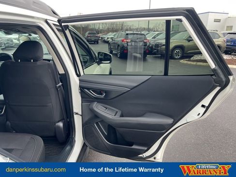 Used 2022 Subaru Outback Premium image 39