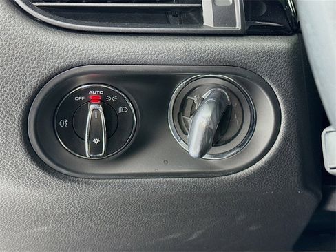 Used 2021 Porsche Macan image 14