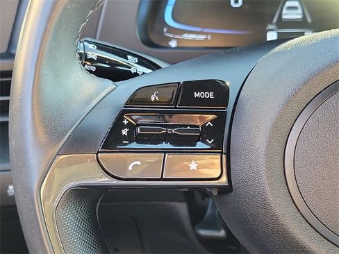 Used 2025 Hyundai Elantra Sport image 5