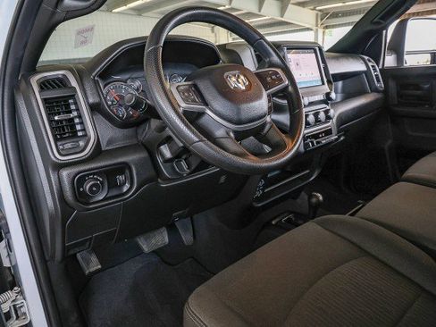 Used 2024 RAM 2500 Tradesman w/ Chrome Appearance Group AWD/4WD image 14