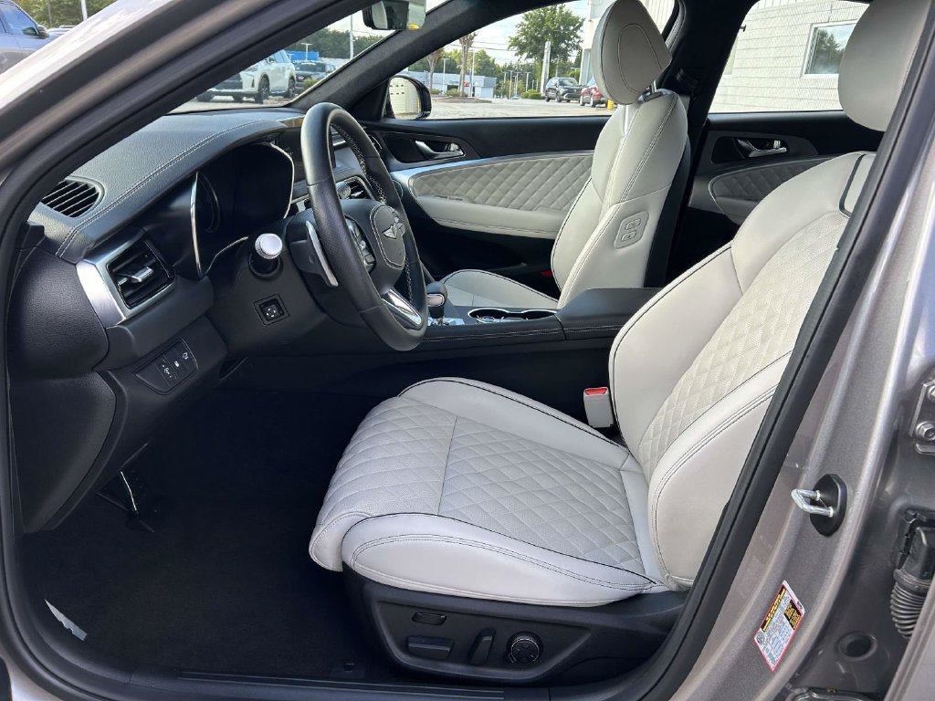 Used 2025 Genesis G70 3.3T Advanced w/ Sport Prestige Package RWD image 14