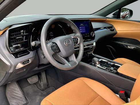 Used 2025 Lexus RX 350 FWD w/ Technology Package image 18