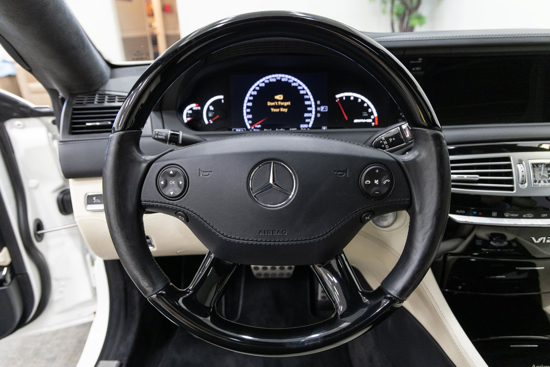 Used 2008 Mercedes-Benz CL 65 AMG image 16