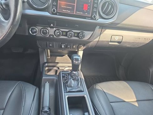 Used 2020 Toyota Tacoma TRD Sport AWD/4WD image 13