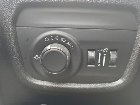 Used 2022 Jeep Grand Cherokee Altitude image 10