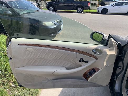 Used 2006 Mercedes-Benz CLK 350 Coupe image 12