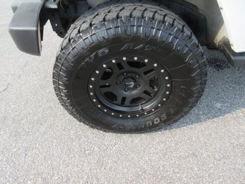 Used 2012 Jeep Wrangler Unlimited Sport AWD/4WD image 9