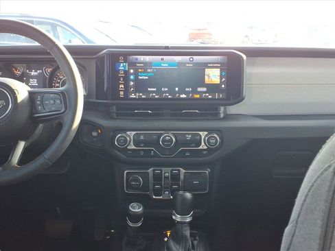 Used 2024 Jeep Wrangler Sport S image 10