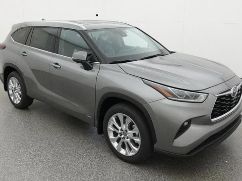 New 2026 Toyota Highlander Limited AWD/4WD image 13