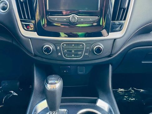 Used 2020 Chevrolet Traverse LS image 14