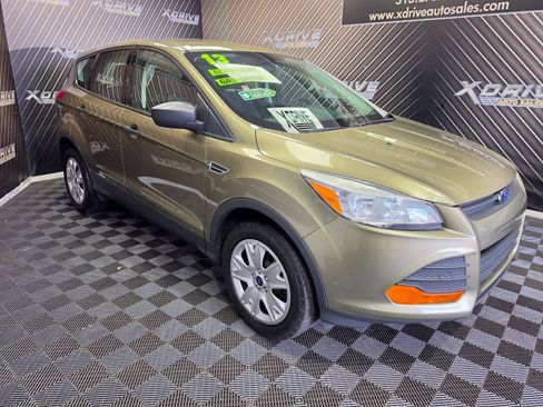 Used 2013 Ford Escape S FWD image 4