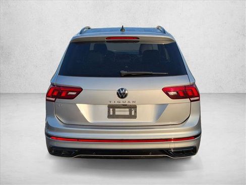 Used 2023 Volkswagen Tiguan SE R-Line FWD image 6