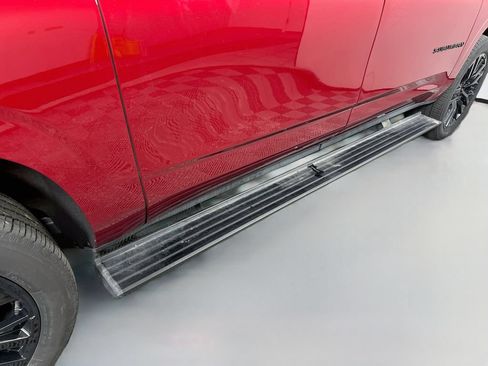 Certified 2025 Chevrolet Suburban Premier AWD/4WD image 32