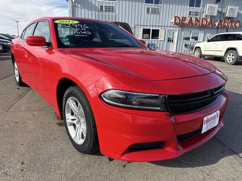 Used 2017 Dodge Charger SE image 11