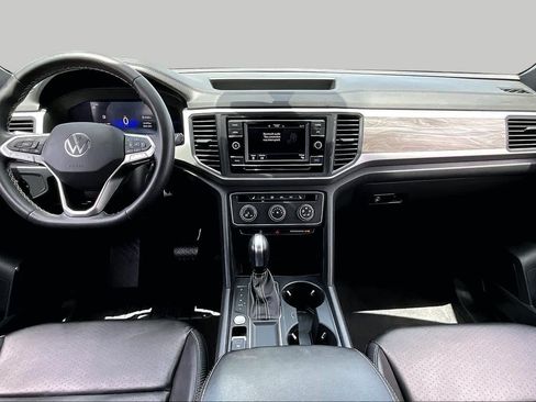 Used 2022 Volkswagen Atlas Cross Sport SE FWD image 15