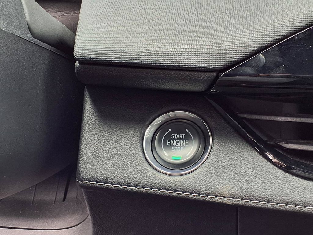Used 2026 Buick Enclave Sport Touring FWD image 13