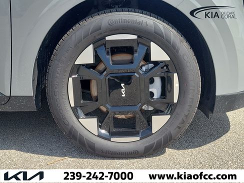 New 2026 Kia Carnival EX FWD image 6