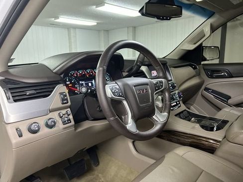 Certified 2017 GMC Yukon SLT w/ Premium Edition AWD/4WD image 10
