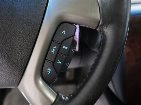 Used 2013 Chevrolet Avalanche LTZ AWD/4WD image 35