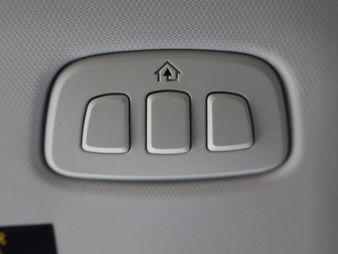 Used 2021 Ford Escape Titanium image 27