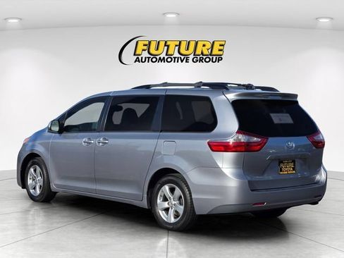 Certified 2017 Toyota Sienna LE FWD image 7