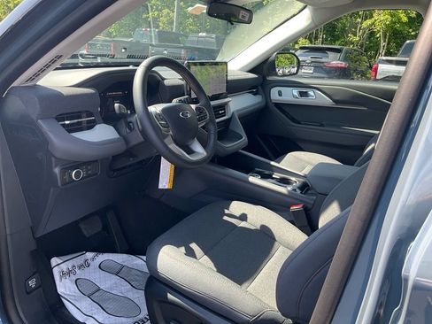New 2026 Ford Explorer Active RWD image 15
