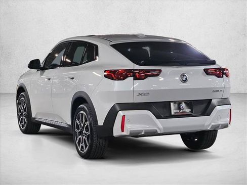 Used 2025 BMW X2 xDrive28i AWD/4WD image 8