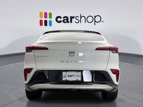 Used 2025 Buick Envista Sport Touring image 4