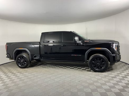 Used 2024 GMC Sierra 2500 AT4 w/ AT4 Premium Plus Package image 2