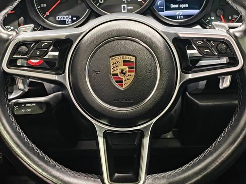 Used 2016 Porsche Cayenne AWD/4WD image 5
